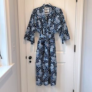 Never worn Print Fresh Robe in blues Tiger Queen pattern, size small